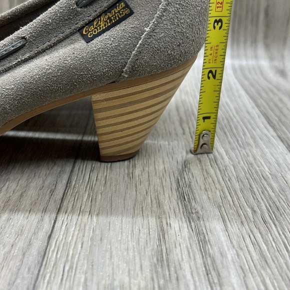 California Cobblers 1970s Suede wood Block Heel Pumps - Picture 6 of 13